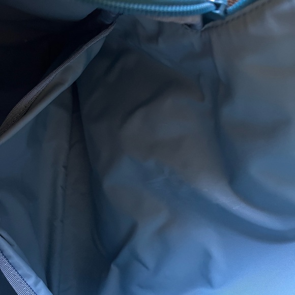 Gucci GG Supreme Monogram Gucci Wolf Diaper - Picture 9 of 10